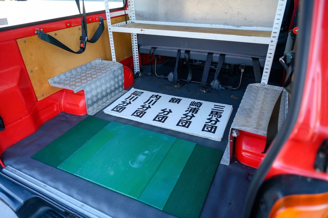 1999-toyota-hiace-fire-van (30)