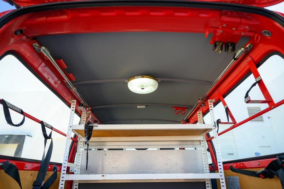 1999-toyota-hiace-fire-van (44)