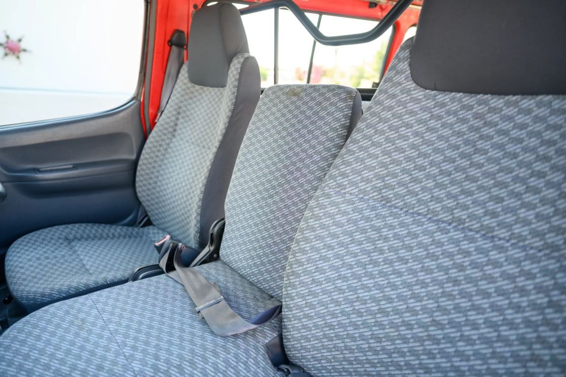 1999-toyota-hiace-fire-van (50)