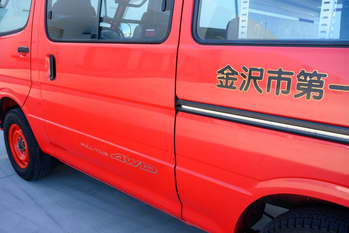 1999-toyota-hiace-fire-van (51)