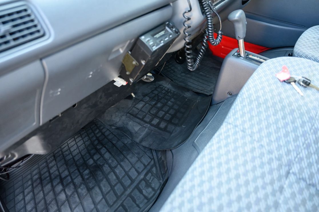1999-toyota-hiace-fire-van (6)