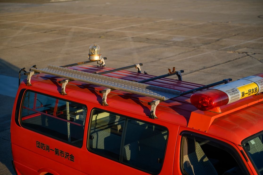 1999-toyota-hiace-fire-van (63)