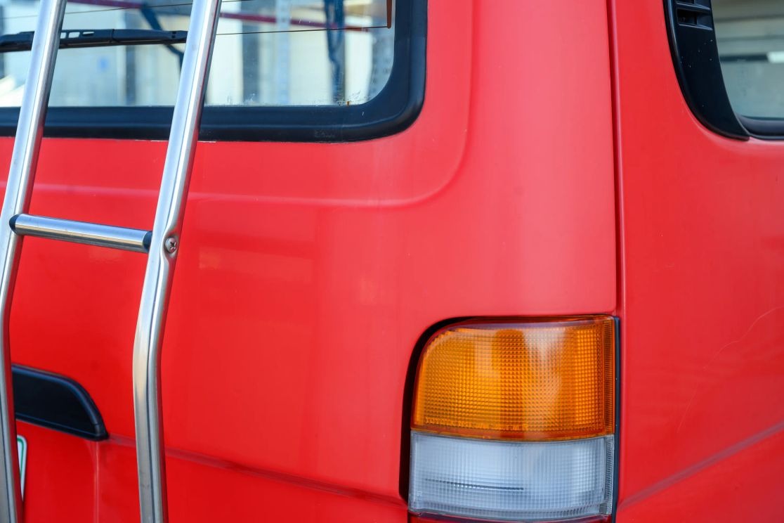 1999-toyota-hiace-fire-van (77)