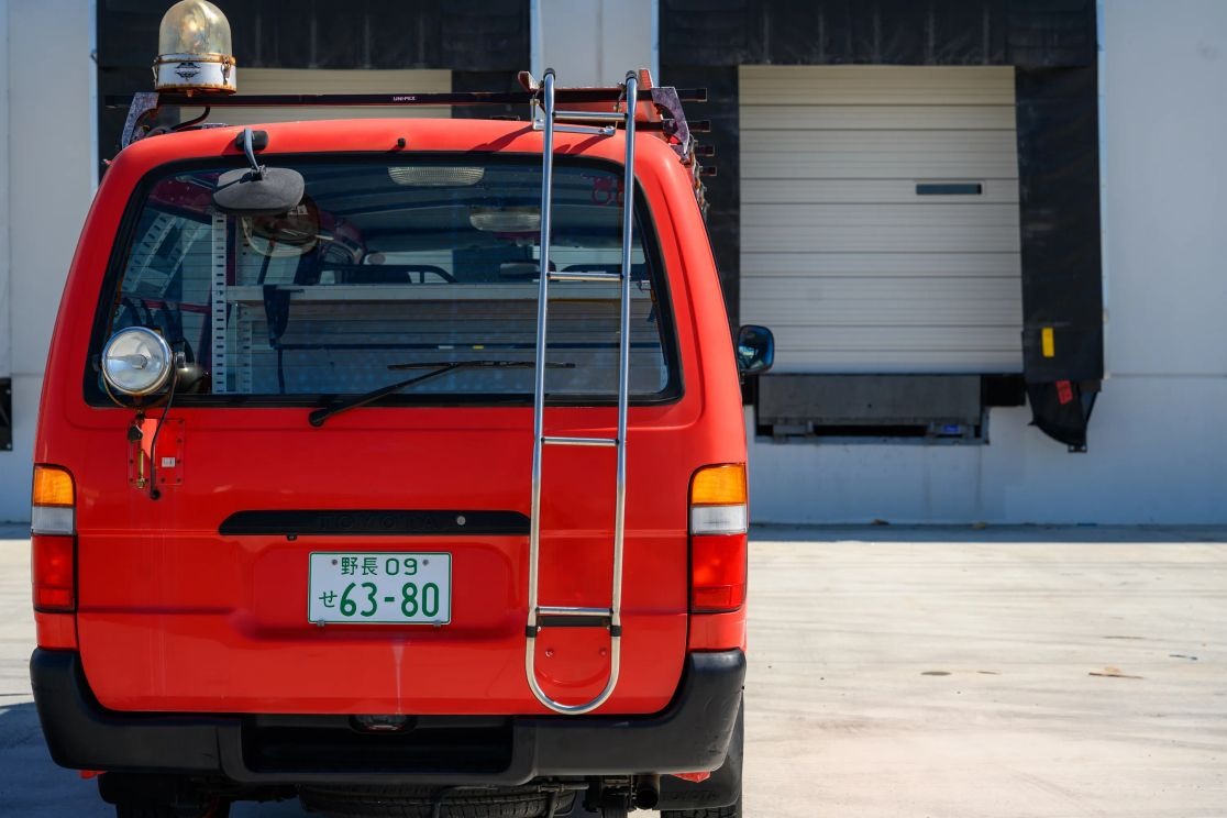 1999-toyota-hiace-fire-van (79)