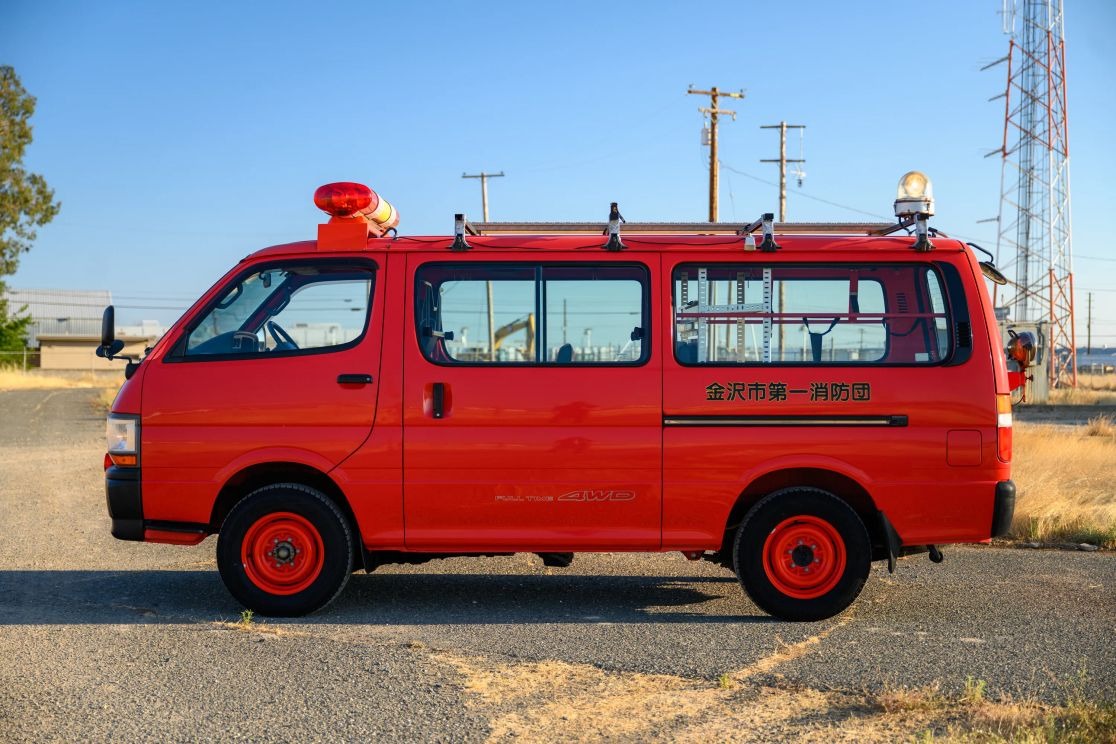 1999-toyota-hiace-fire-van (86)