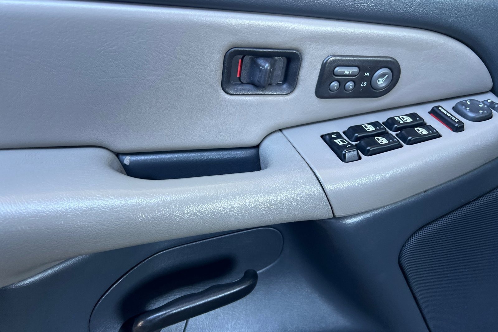 2000-chevrolet-suburban-lt-4wd-for-sale-salem-or-10