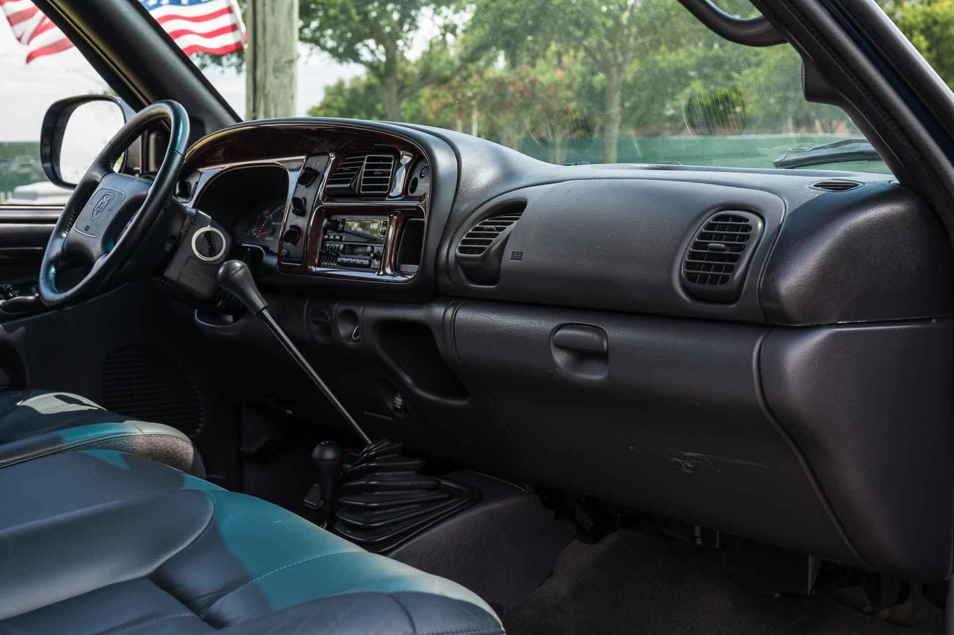 2000-dodge-ram-3500-slt-dually-for-sale-31