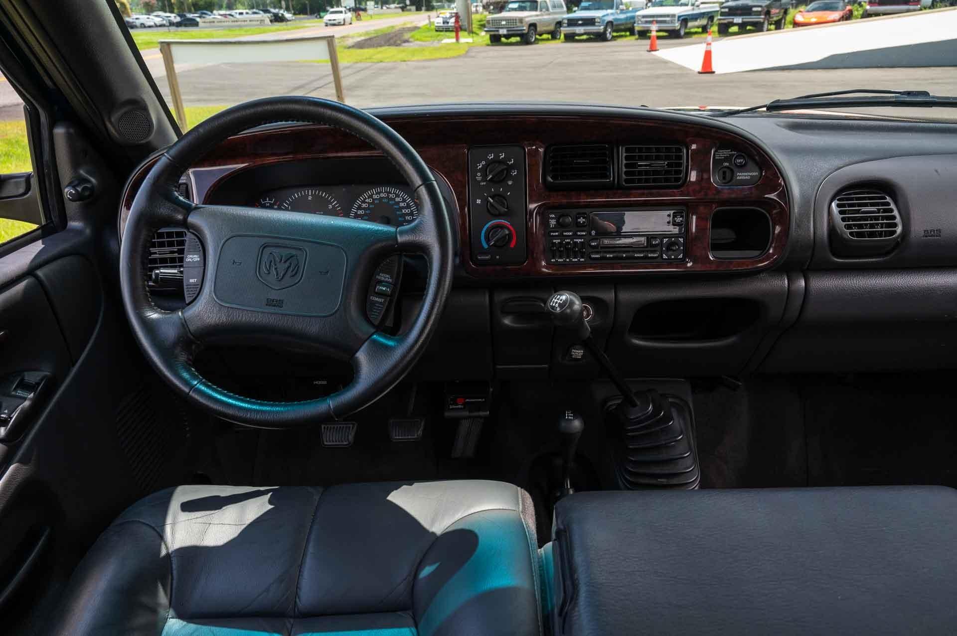 2000-dodge-ram-3500-slt-dually-for-sale-32