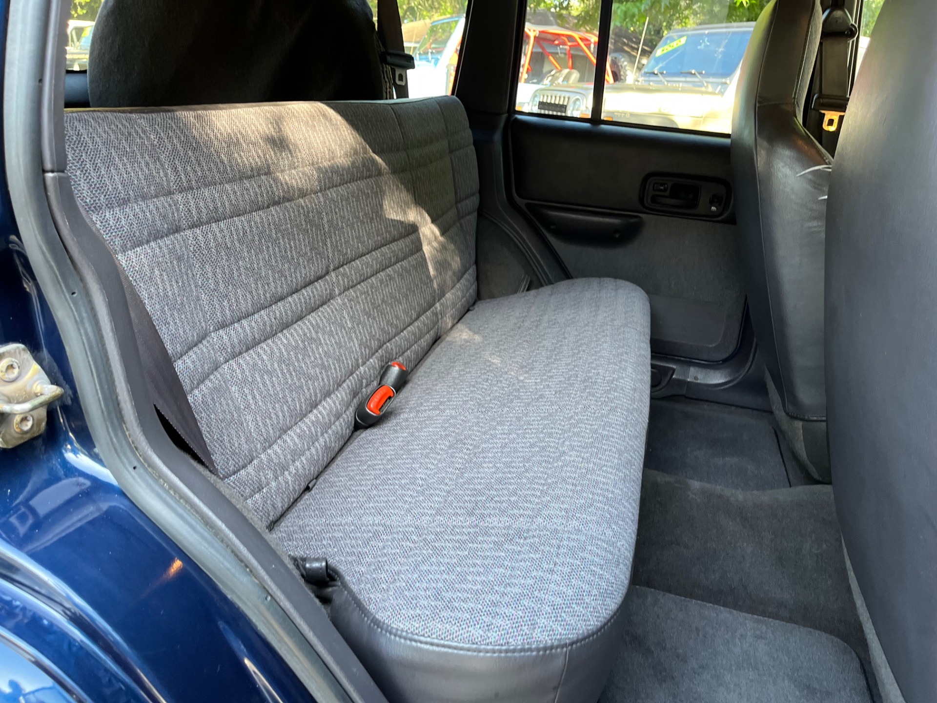 2000-jeep-cherokee-sport (1)