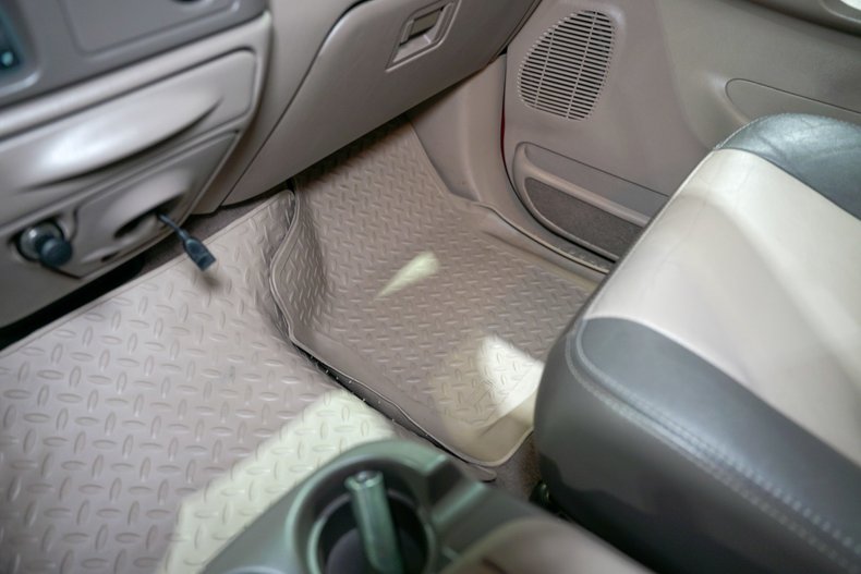 2004-ford-excursion-eddie-bauer (21)