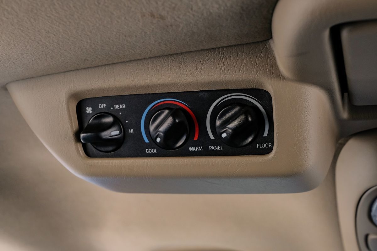 2004-ford-excursion-eddie-bauer-for-sale-dallas-tx-24