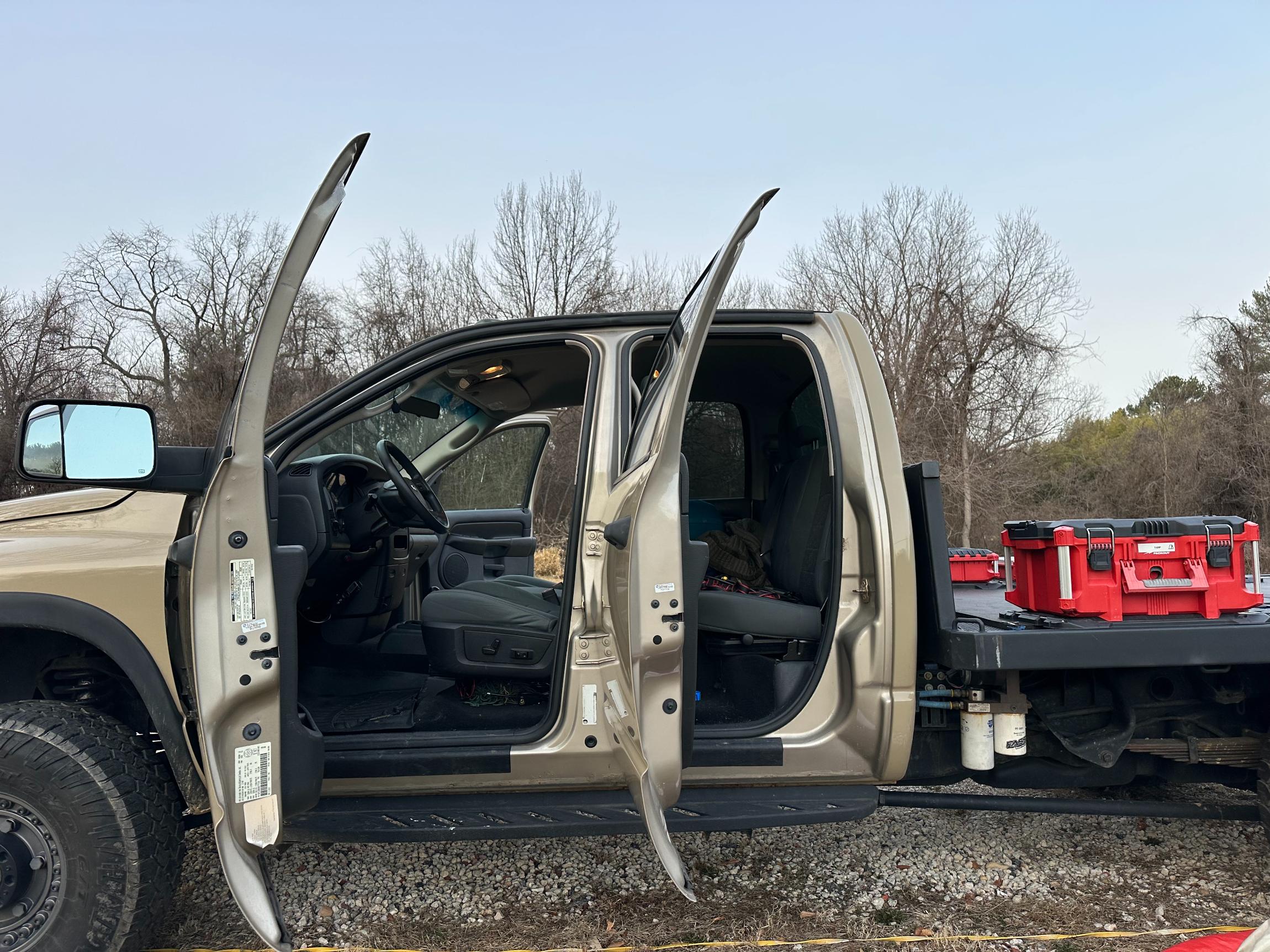 2005-dodge-ram-2500-expedition-vehicle-for-sale-silver-sprint-md-17