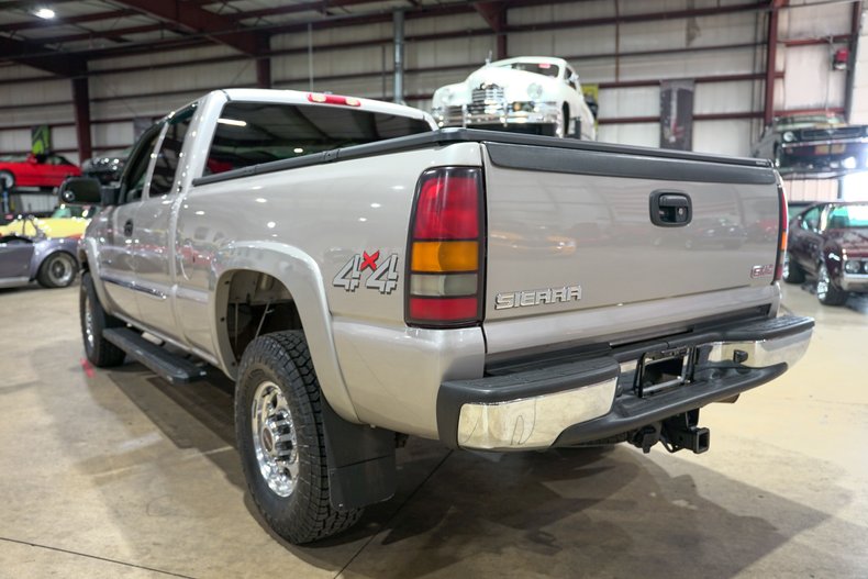 2005-gmc-sierra-2500-4x4-extended-cab-for-sale-grand-rapids-mi-03