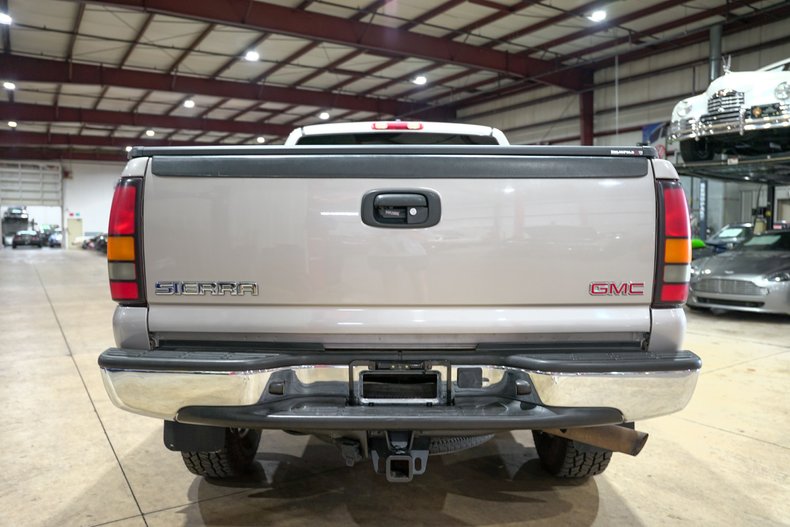 2005-gmc-sierra-2500-4x4-extended-cab-for-sale-grand-rapids-mi-04