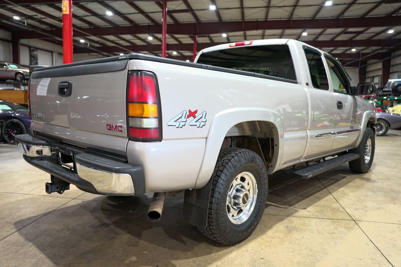 2005-gmc-sierra-2500-4x4-extended-cab-for-sale-grand-rapids-mi-05
