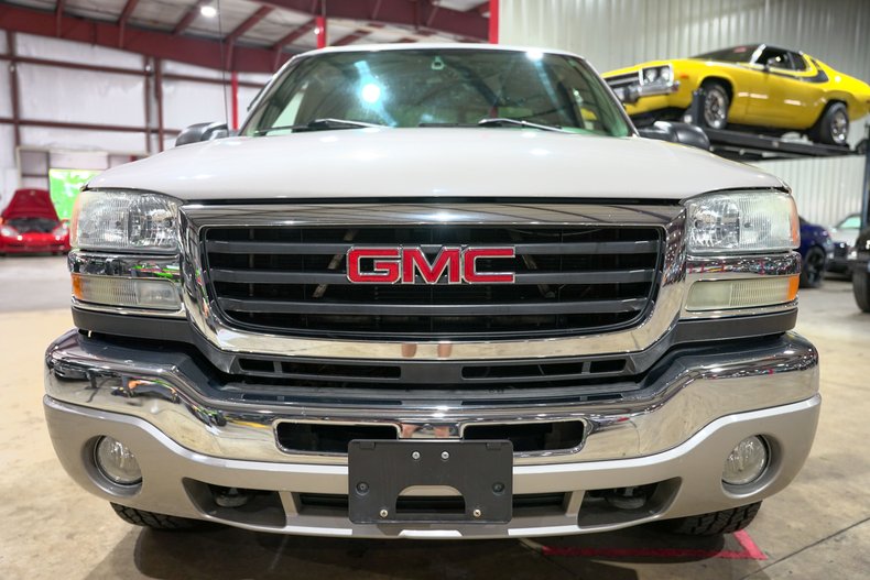 2005-gmc-sierra-2500-4x4-extended-cab-for-sale-grand-rapids-mi-08