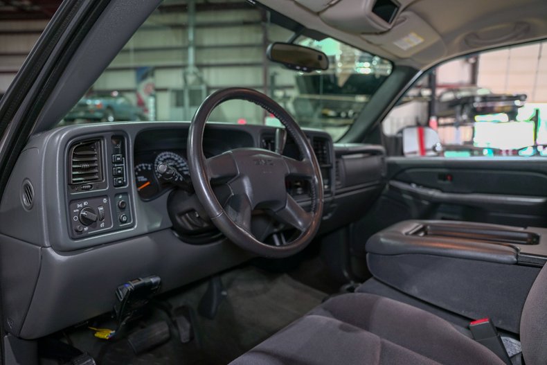 2005-gmc-sierra-2500-4x4-extended-cab-for-sale-grand-rapids-mi-32