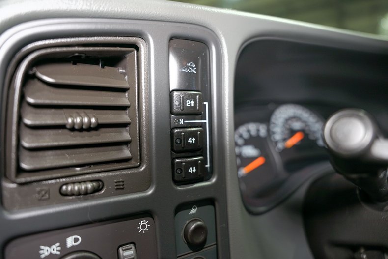 2005-gmc-sierra-2500-4x4-extended-cab-for-sale-grand-rapids-mi-36