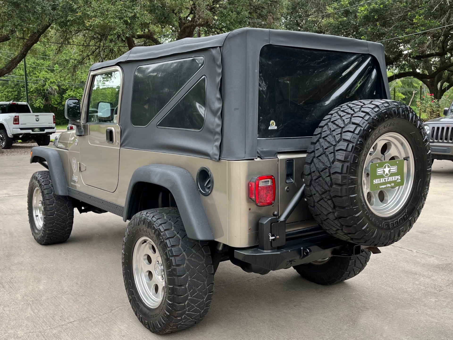 2005-jeep-wrangler-unlimited-rubicon-for-sale (14)