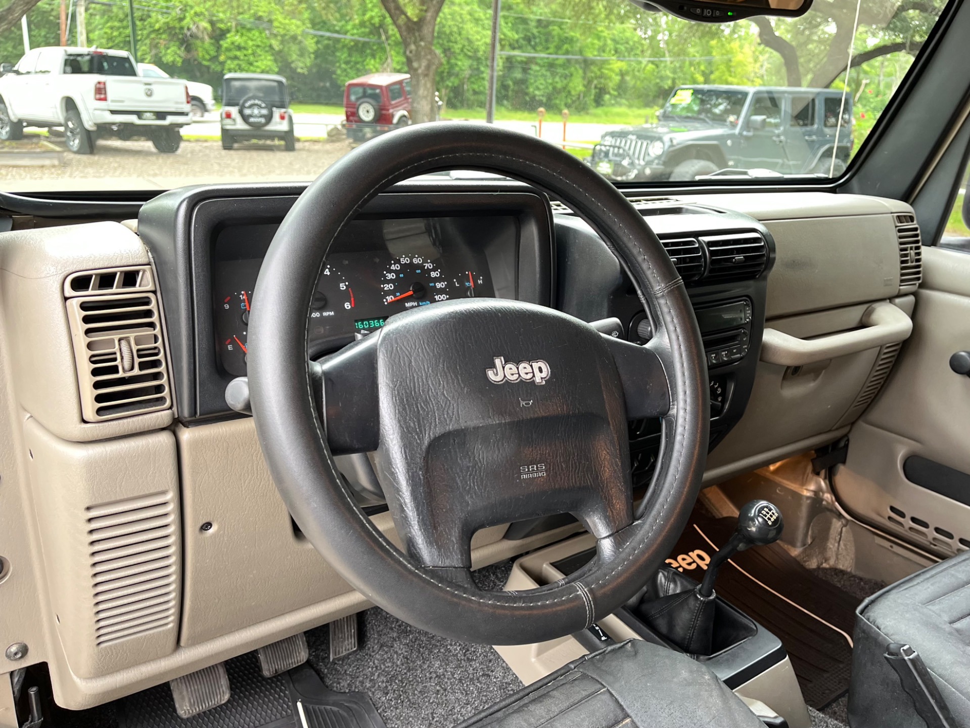 2005-jeep-wrangler-unlimited-rubicon-for-sale (18)