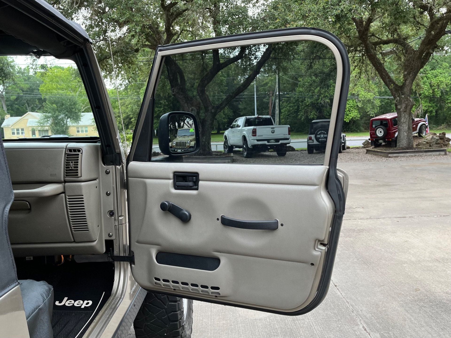 2005-jeep-wrangler-unlimited-rubicon-for-sale (19)