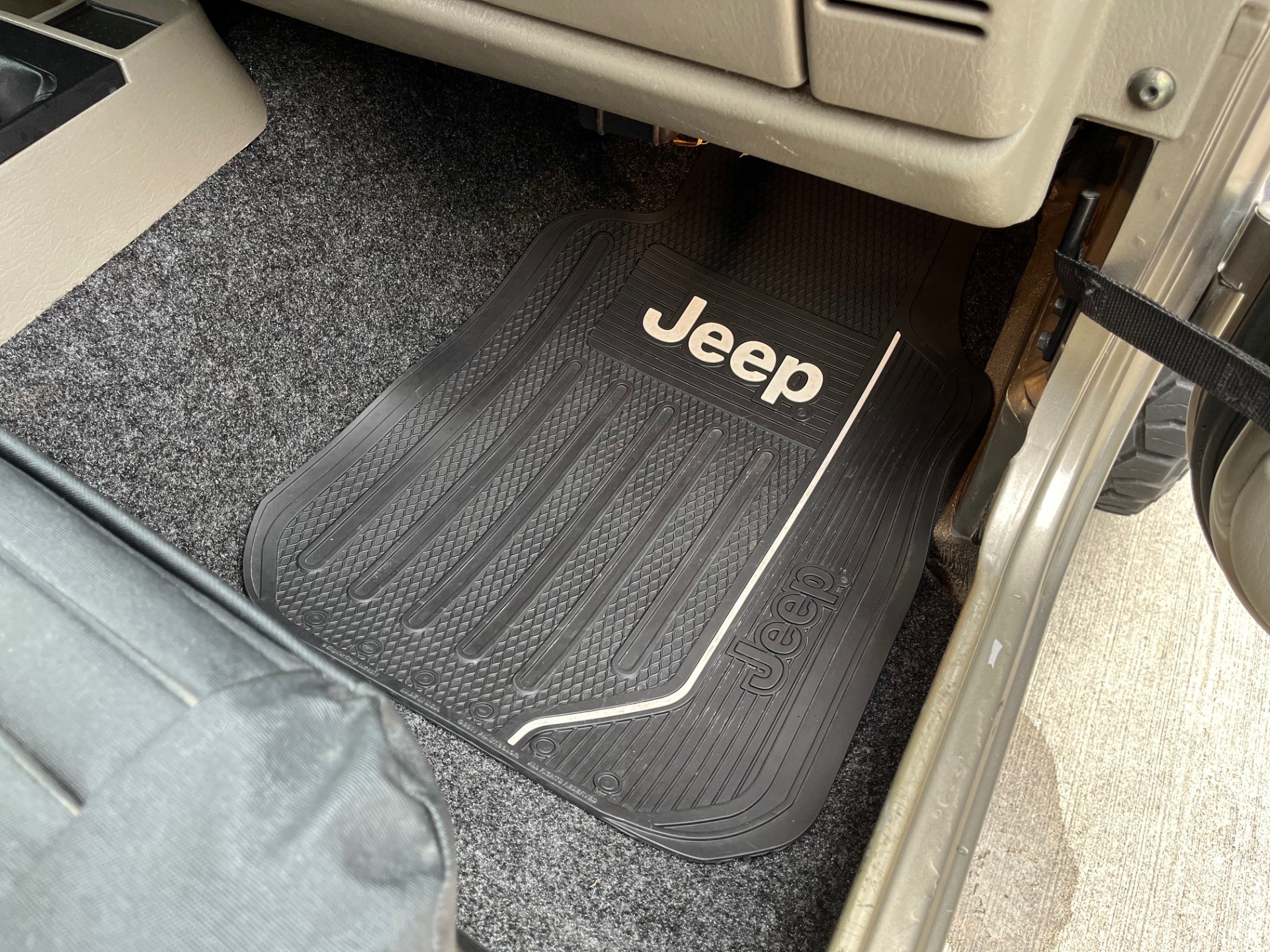 2005-jeep-wrangler-unlimited-rubicon-for-sale (2)