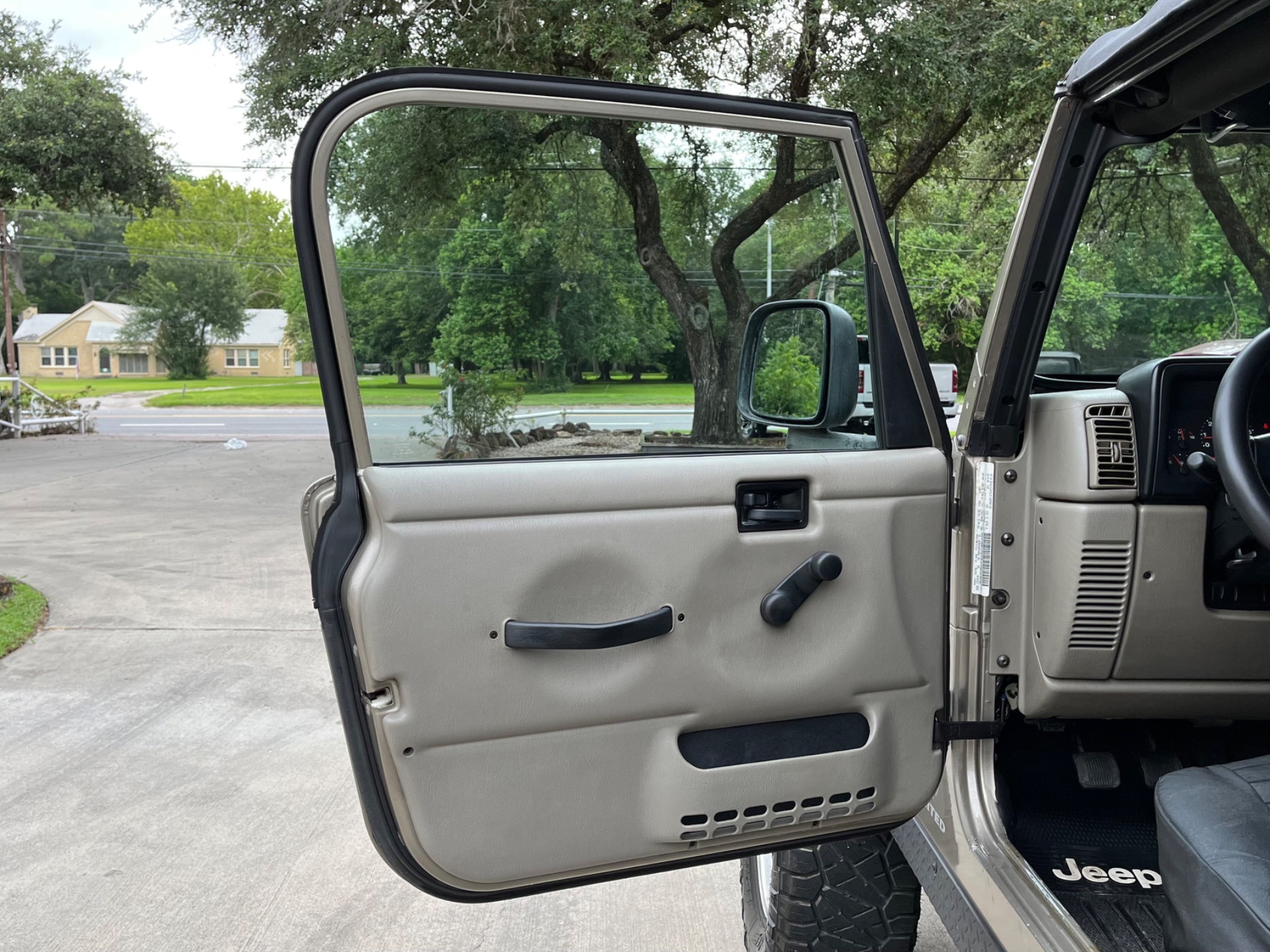 2005-jeep-wrangler-unlimited-rubicon-for-sale (22)