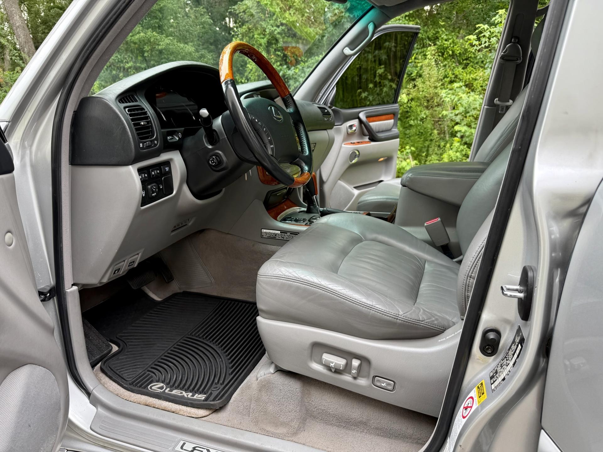 2006-lexus-lx-470 (1)