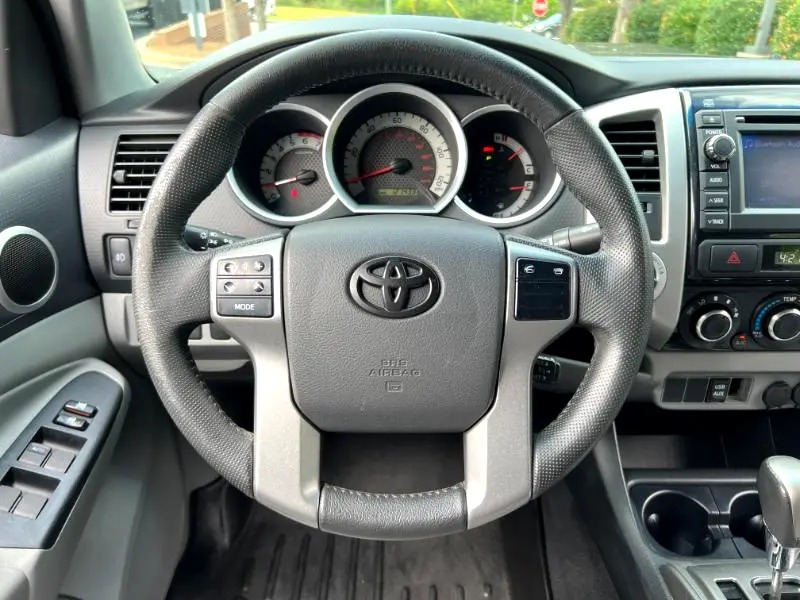 2013-toyota-tacoma-double-cab-for-sale (8)