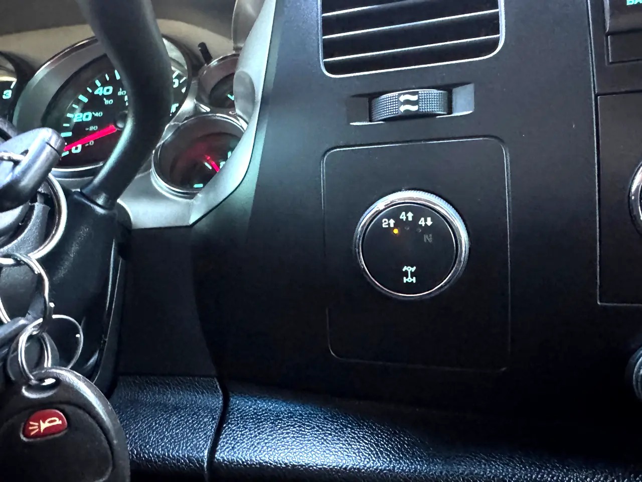 2014-chevrolet-silverado-2500-hd-lt-for-sale-scottsdale-az-41