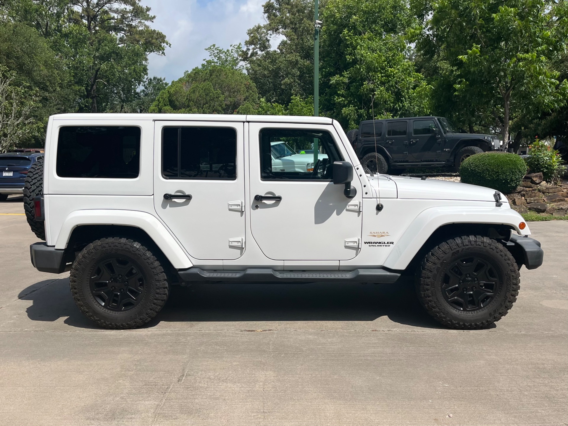 2014-jeep-wrangler-unlimited-sahara-for-sale (18)