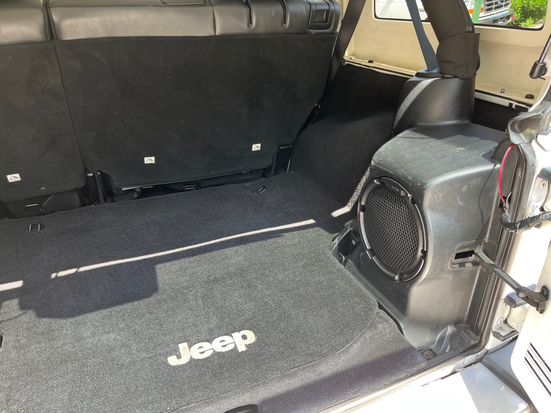 2014-jeep-wrangler-unlimited-sahara-for-sale (20)