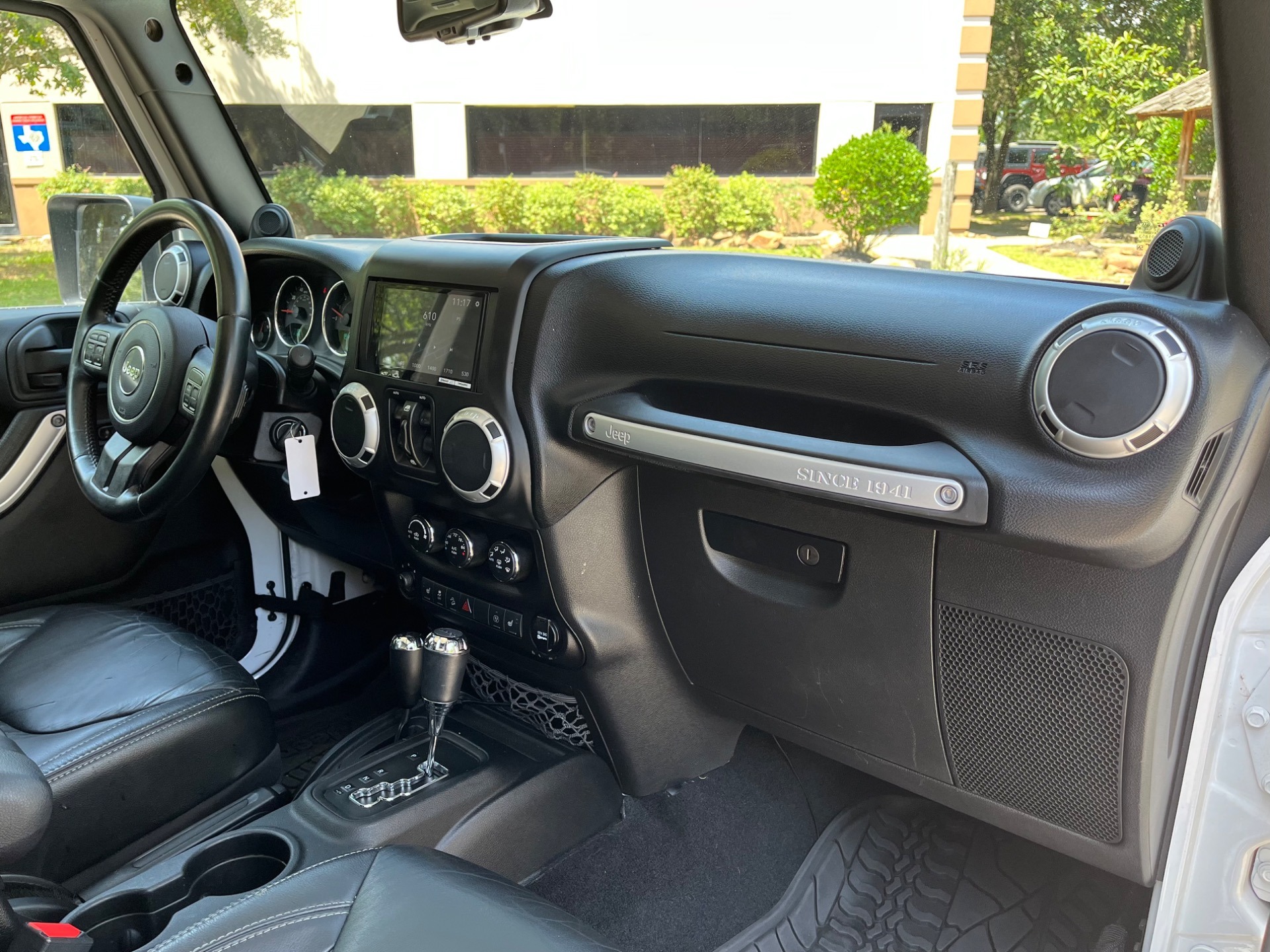 2014-jeep-wrangler-unlimited-sahara-for-sale (30)