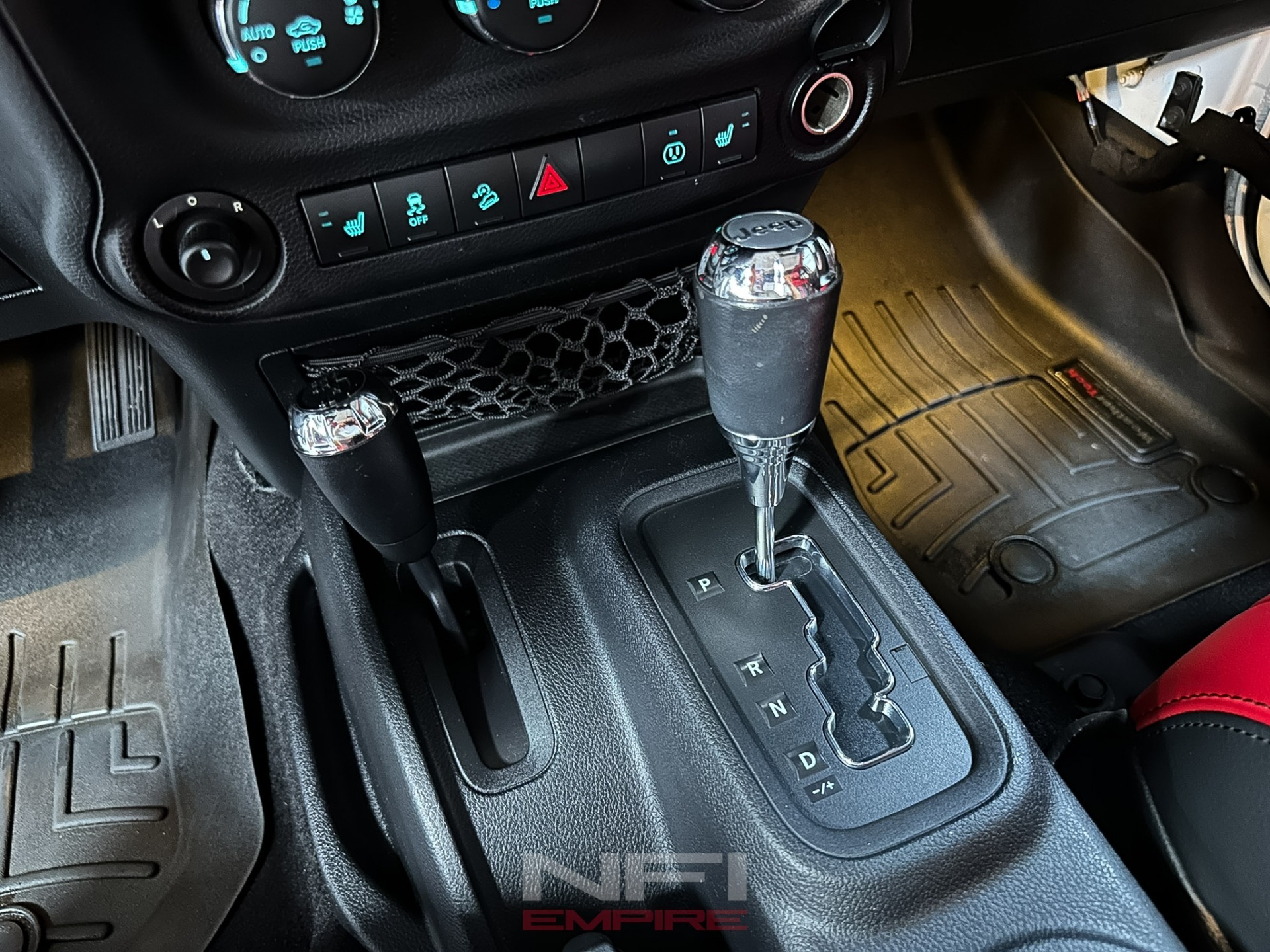 2014-jeep-wrangler-unlimited-sahara-modified (25)