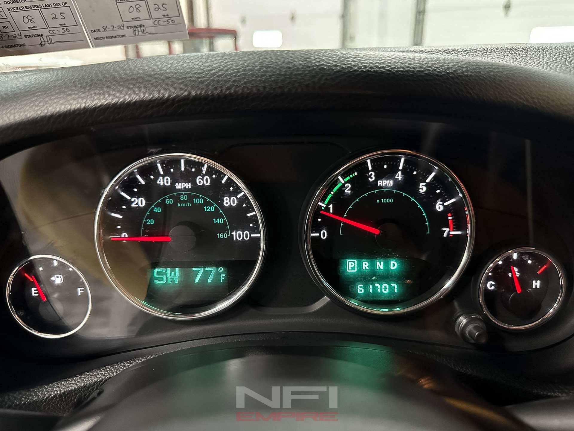 2014-jeep-wrangler-unlimited-sahara-modified (29)