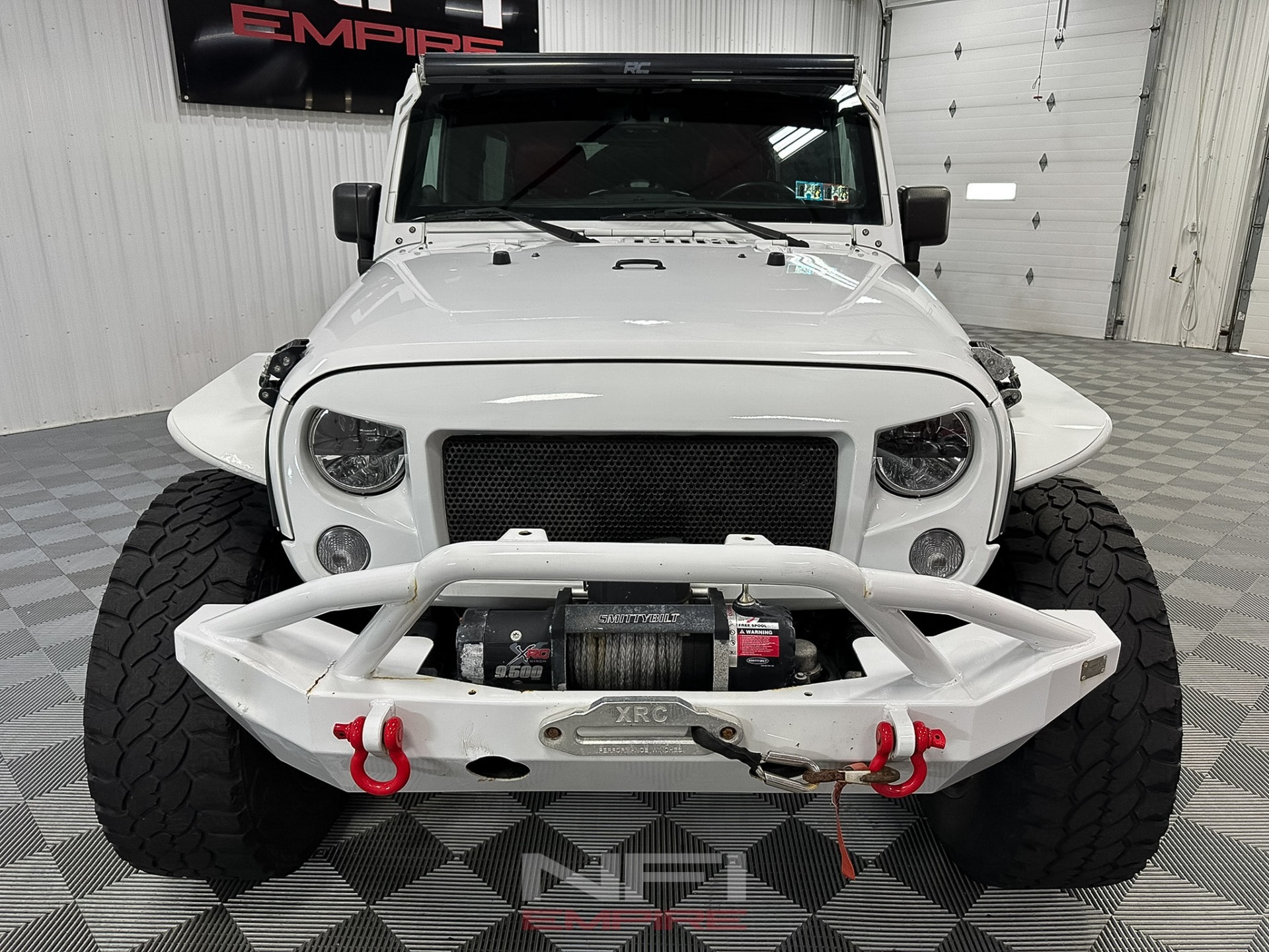2014-jeep-wrangler-unlimited-sahara-modified (50)