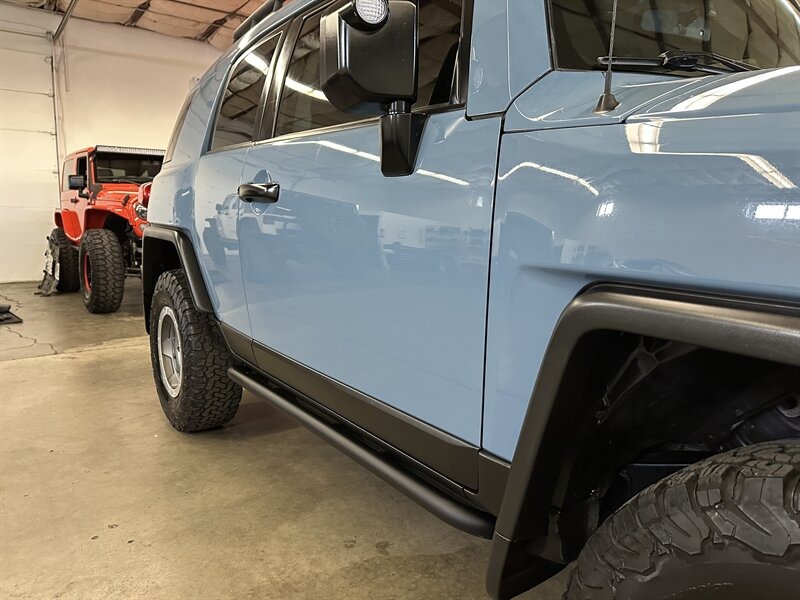 2014-toyota-fj-cruiser-trail-teams-edition (16)