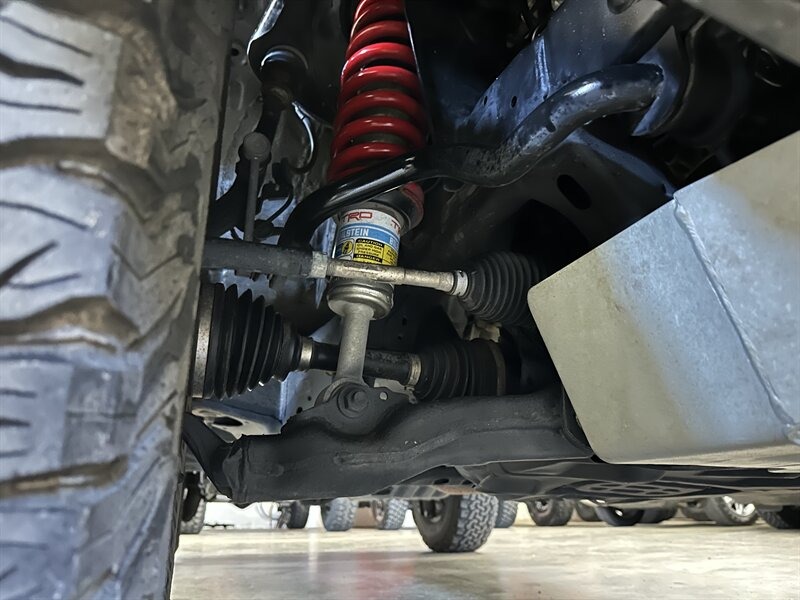 2014-toyota-fj-cruiser-trail-teams-edition (54)