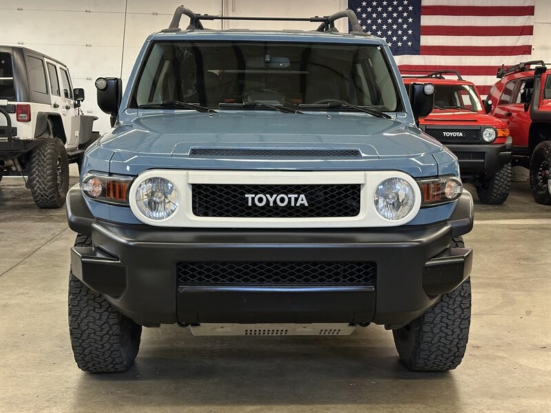 2014-toyota-fj-cruiser-trail-teams-edition (55)