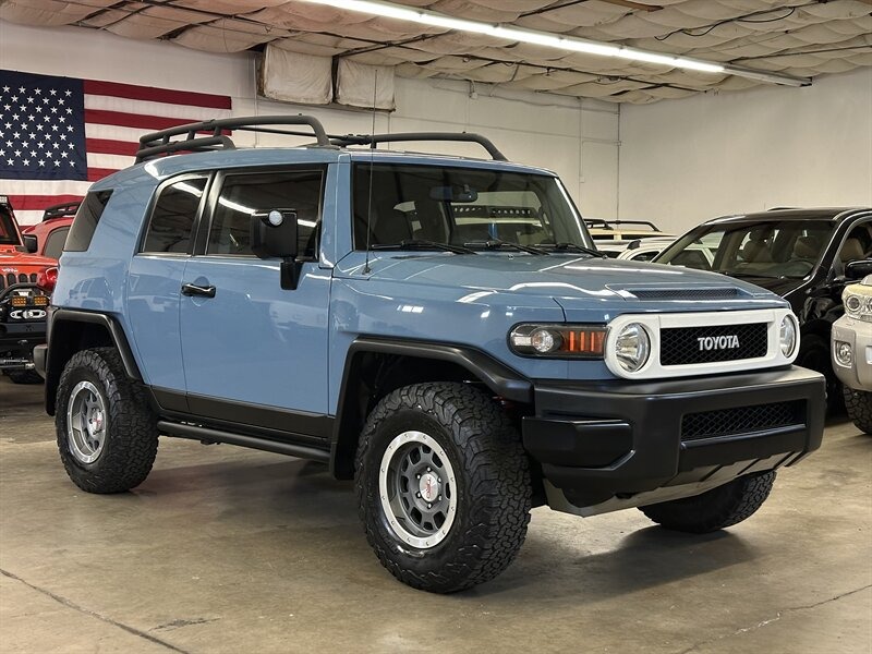 2014-toyota-fj-cruiser-trail-teams-edition (62)