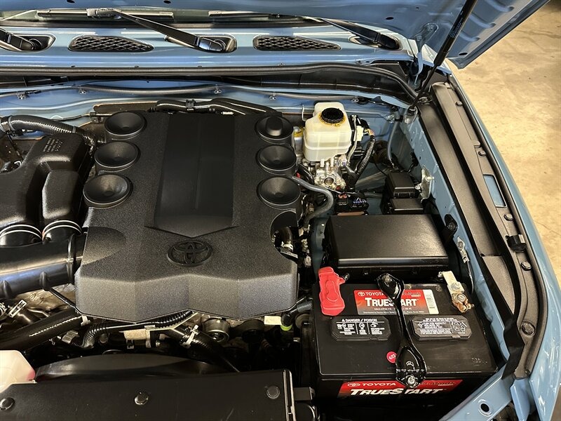 2014-toyota-fj-cruiser-trail-teams-edition (7)