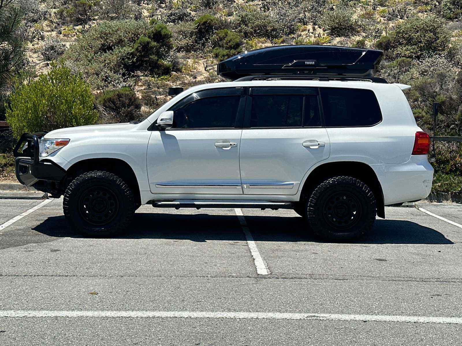 2014-toyota-land-cruiser-for-sale-monterey-california-02