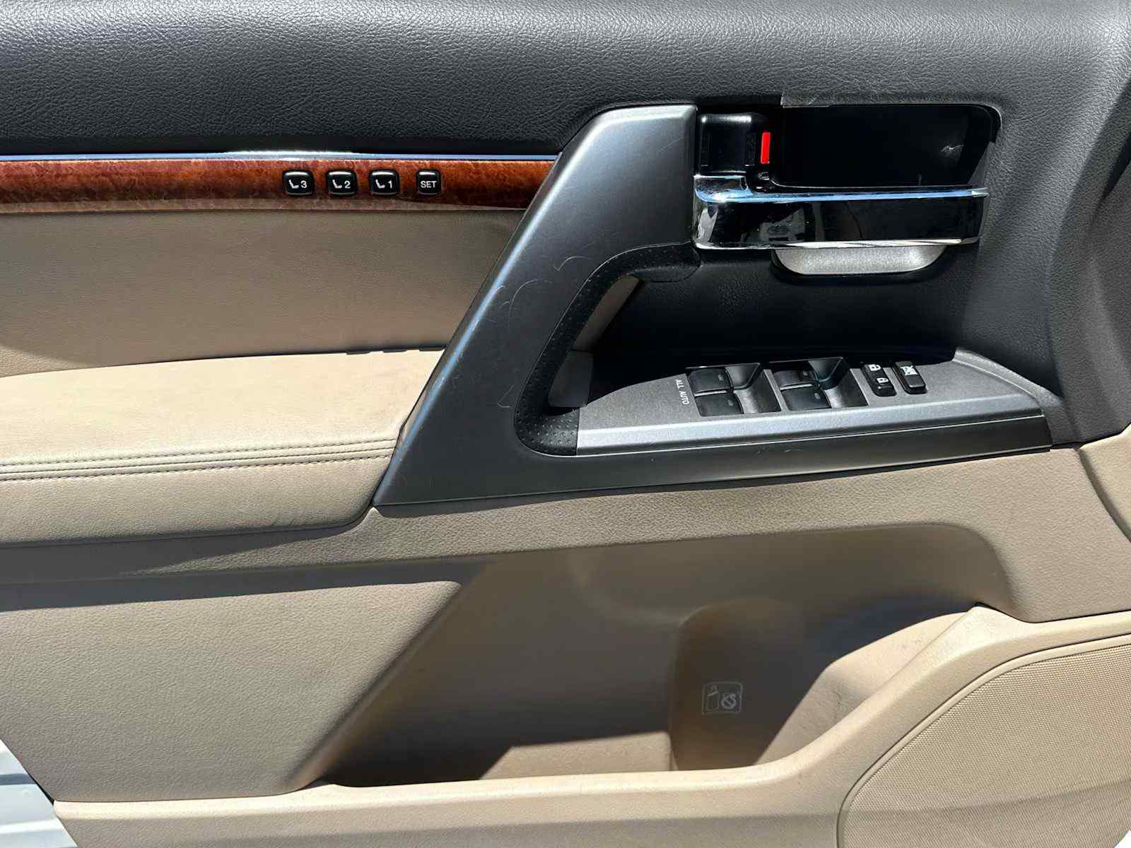 2014-toyota-land-cruiser-for-sale-monterey-california-12