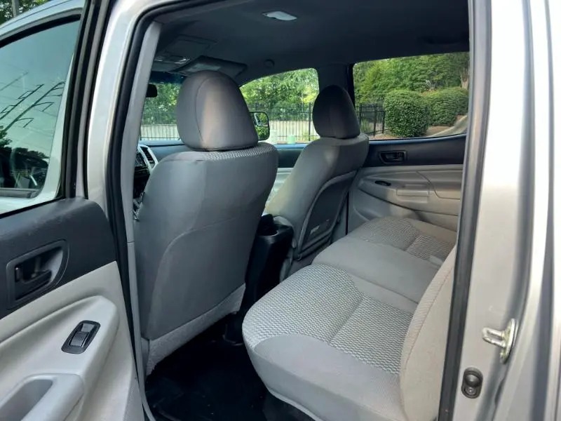 2015-toyota-tacoma-4x4 (11)