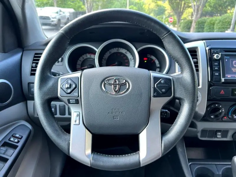 2015-toyota-tacoma-4x4 (23)