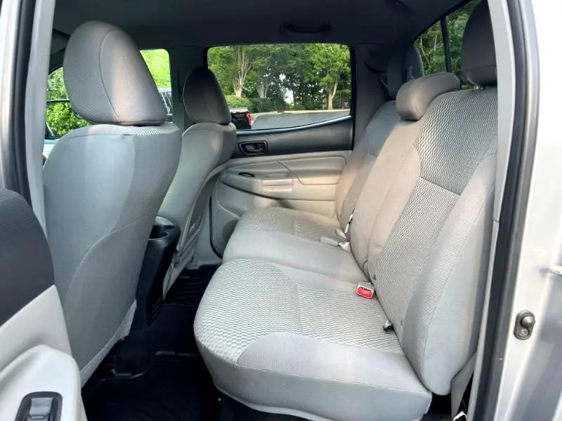 2015-toyota-tacoma-4x4 (8)