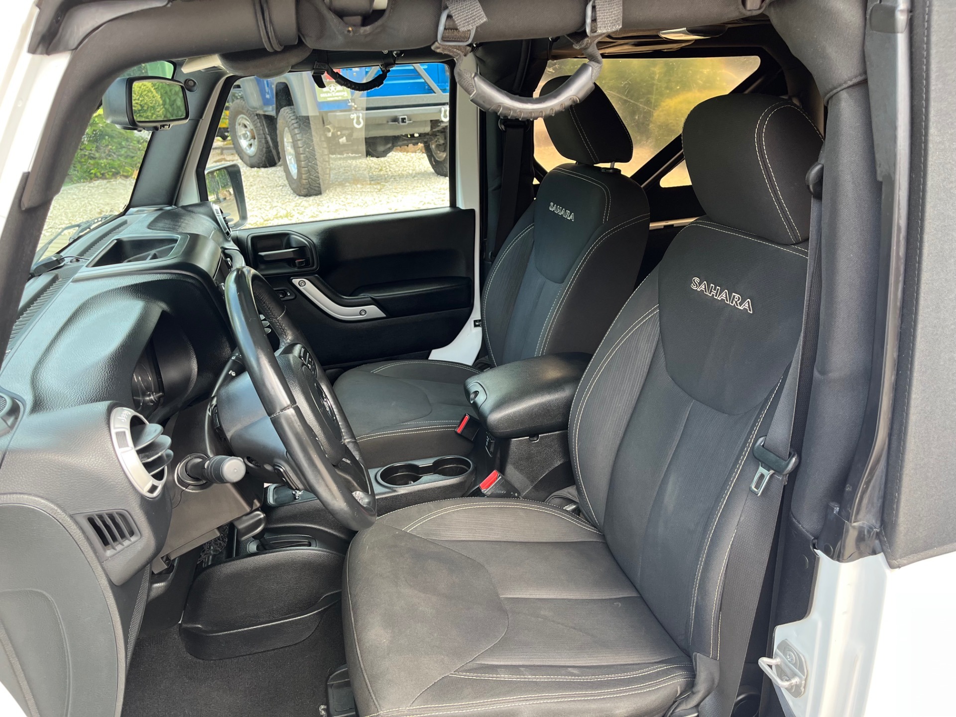 2016-jeep-wrangler-sahara-for-sale (12)
