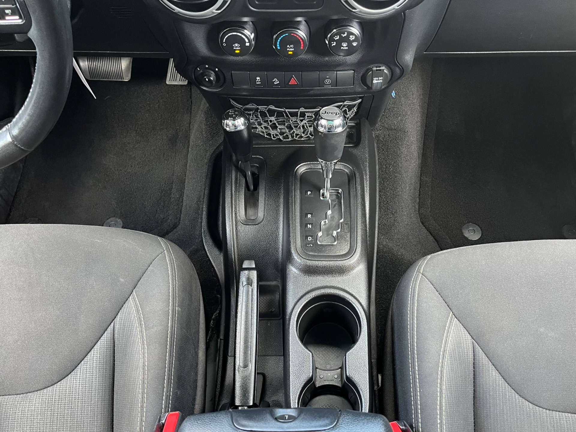 2016-jeep-wrangler-sahara-for-sale (22)