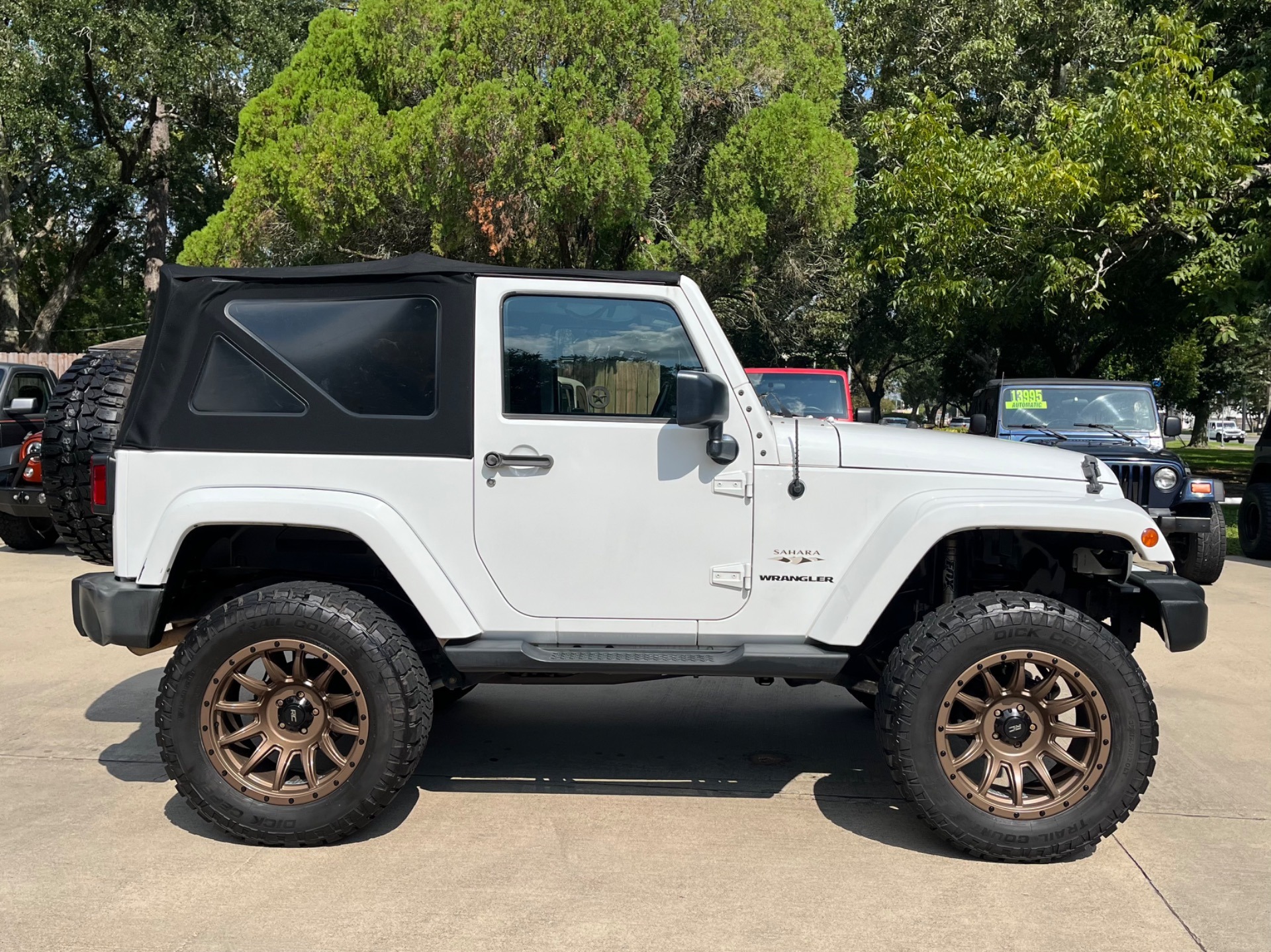 2016-jeep-wrangler-sahara-for-sale (23)
