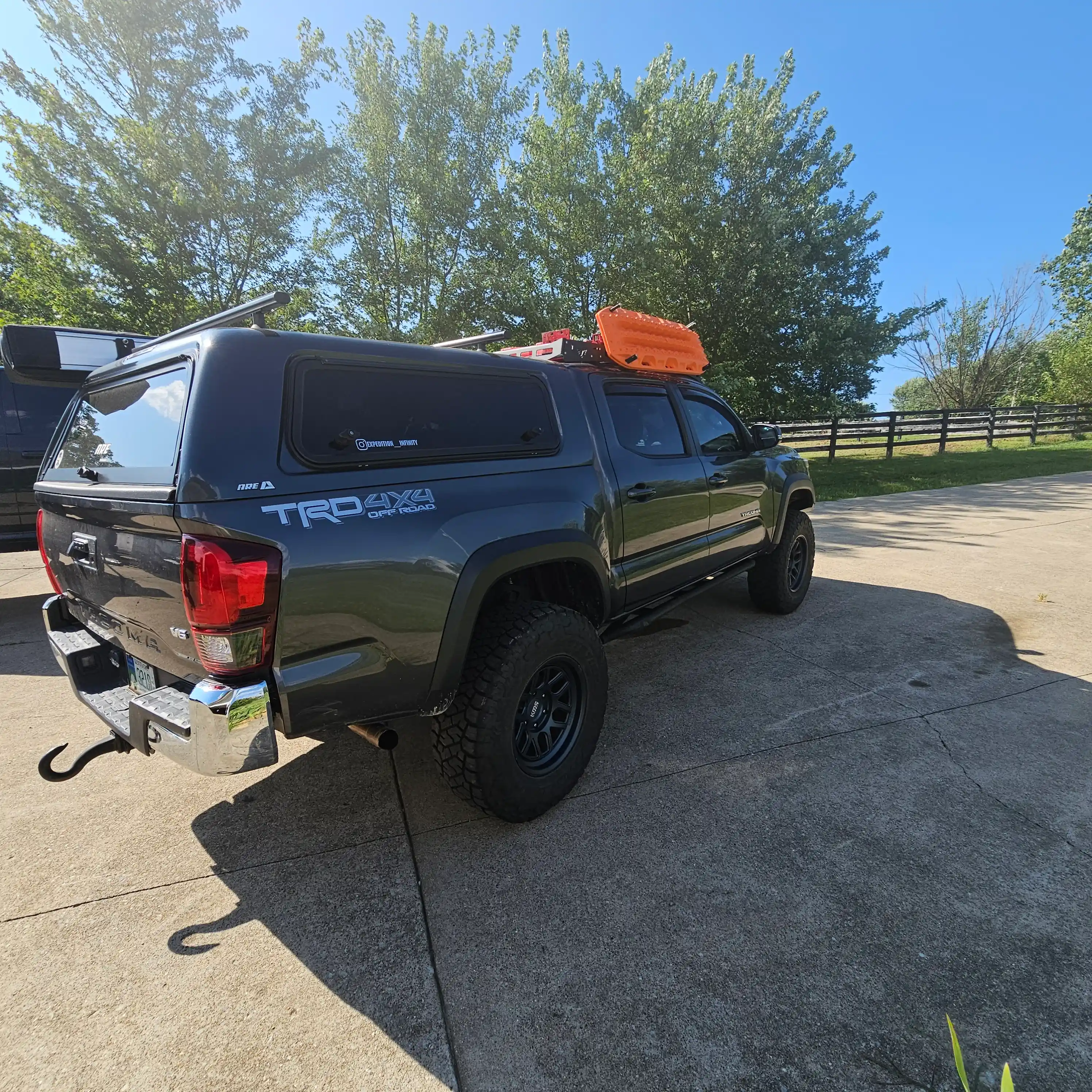2018-toyota-tacoma-trd-offroad-for-sale-ky-12